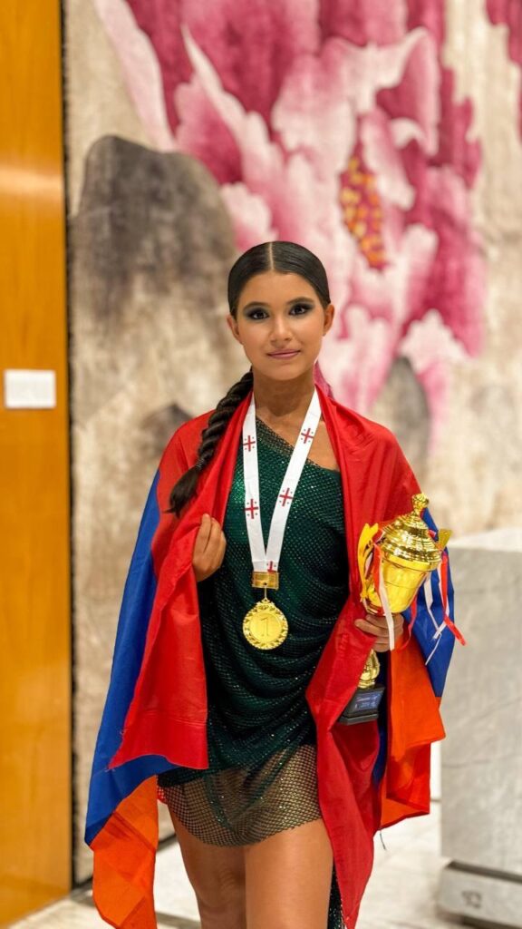 Մովսիսյան Եվա